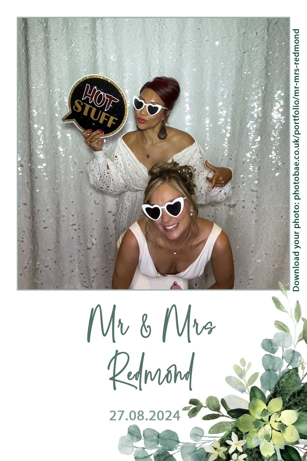 luxury wedding photobooth Bride with her friends