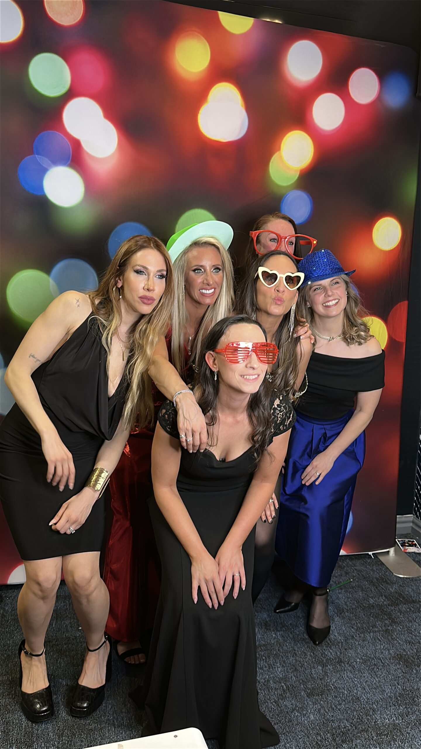 ladies posing photobooth
