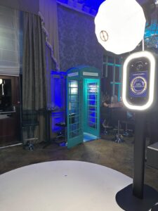Shadow photo booth
